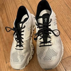 ON Women’s Cloud X Sneakers 10.5